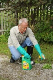 Drei Liter gegen Unkraut